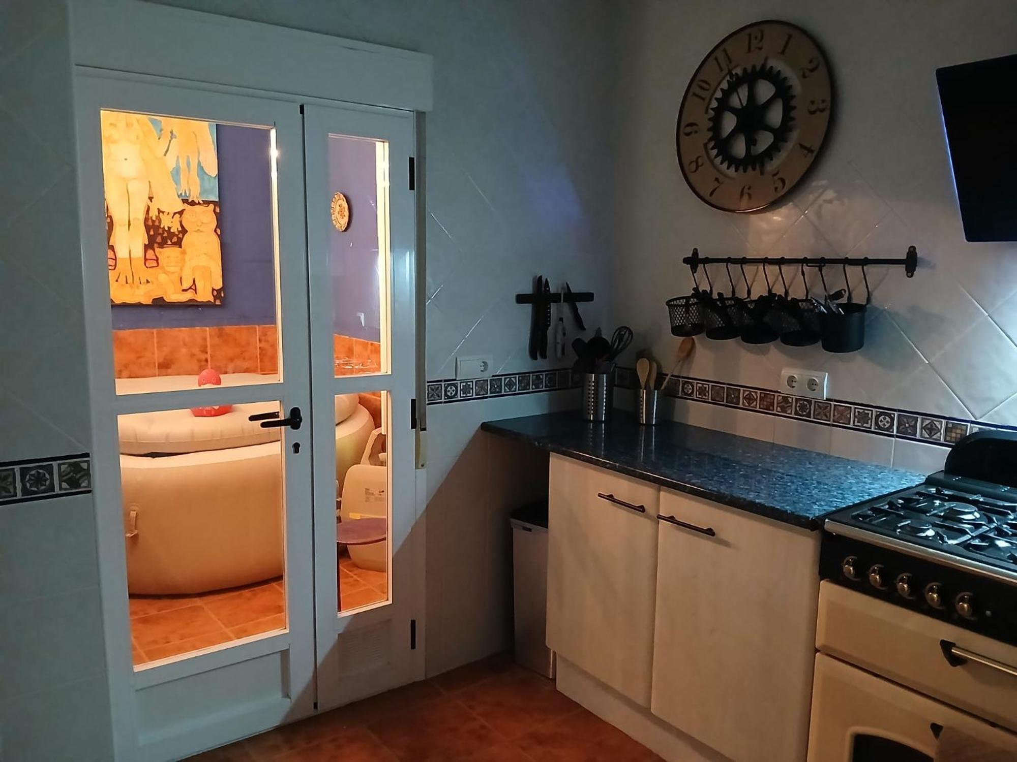 The Beach Hut With Lazy Spa アドラ エクステリア 写真